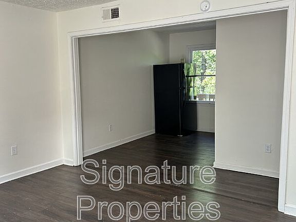 3rd image of 1055 Rives Rd APT 18