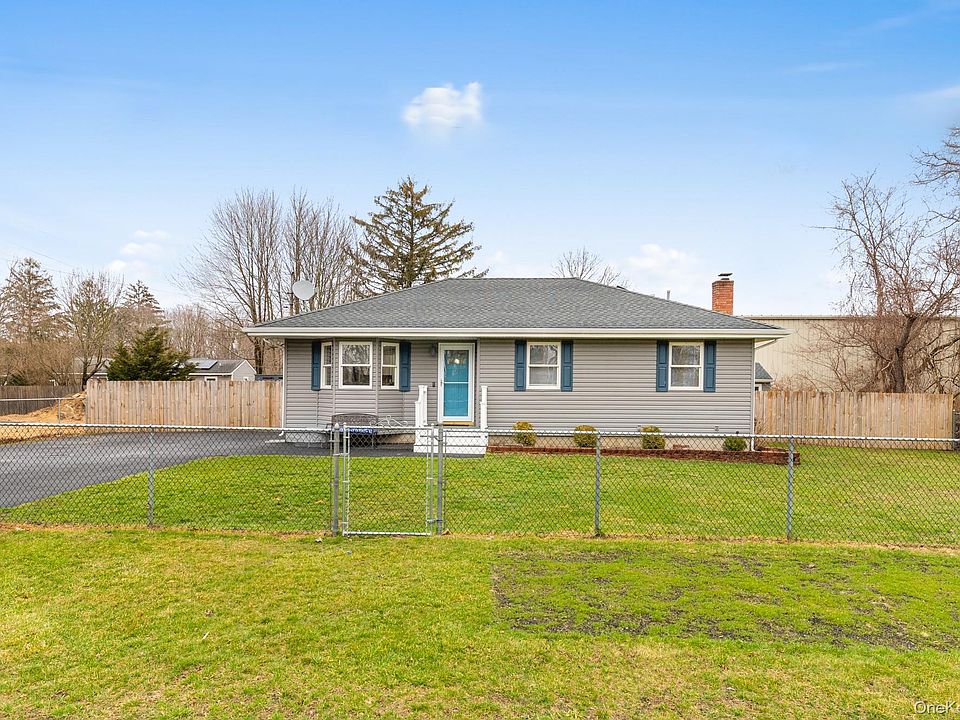 1st image of 425 Macdonald Avenue