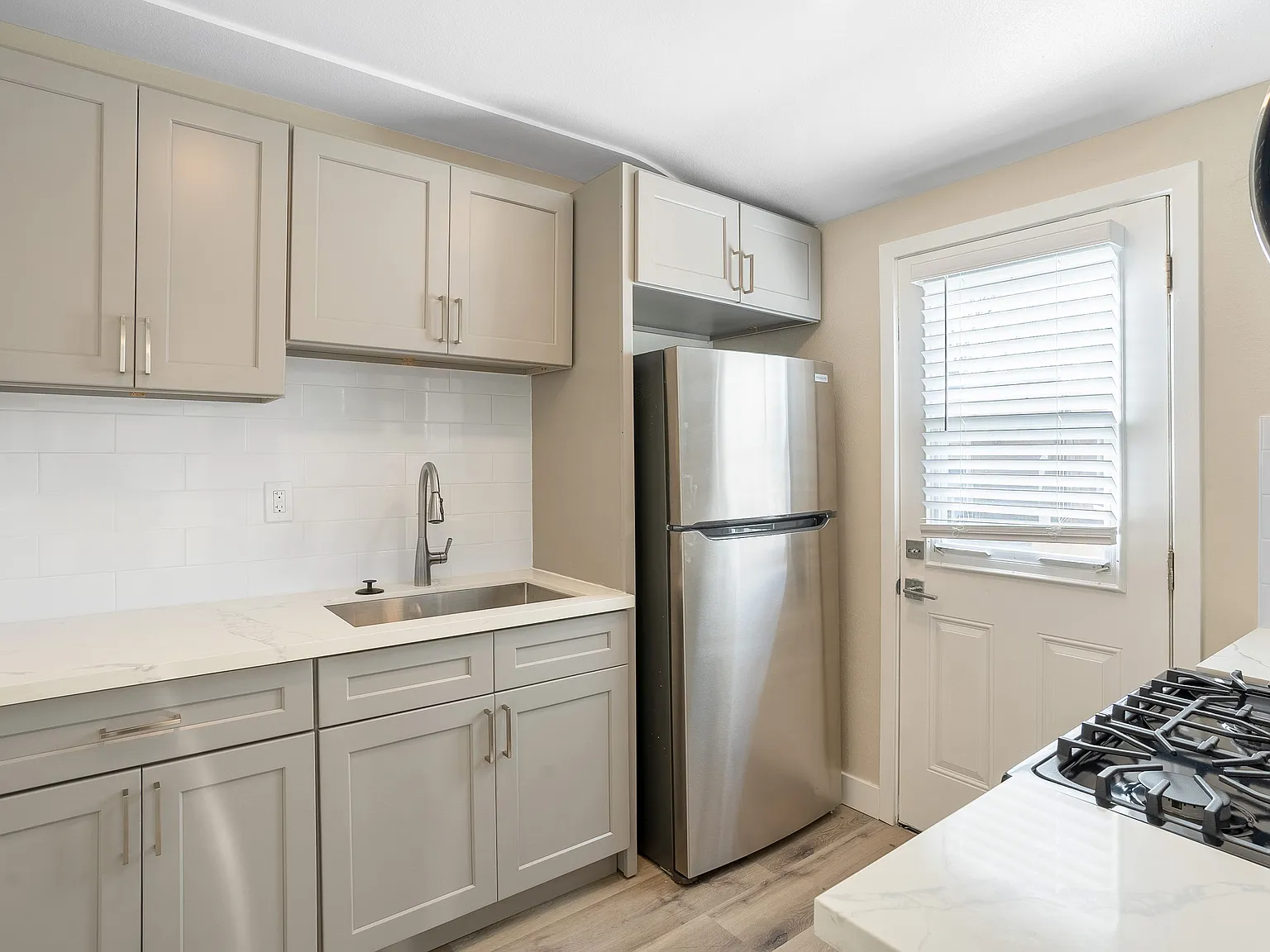 Huntington Manor Homes — Photo 4