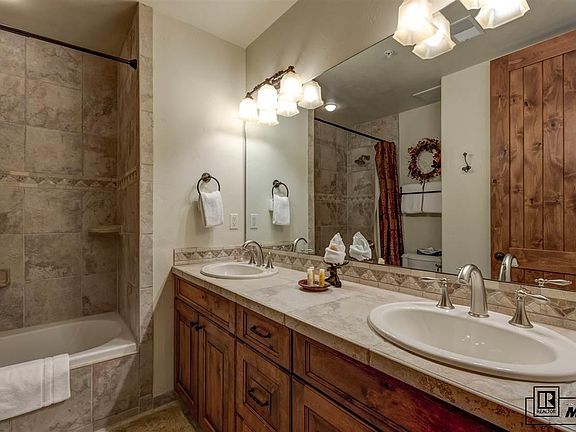 5th image of 1485 Eagle Glen Dr