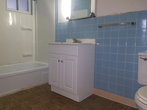3rd image of 123 Park Ave APT 10