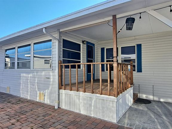 2nd image of 5362 SE 65th Avenue