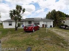 2nd image of 460 Valley Dr