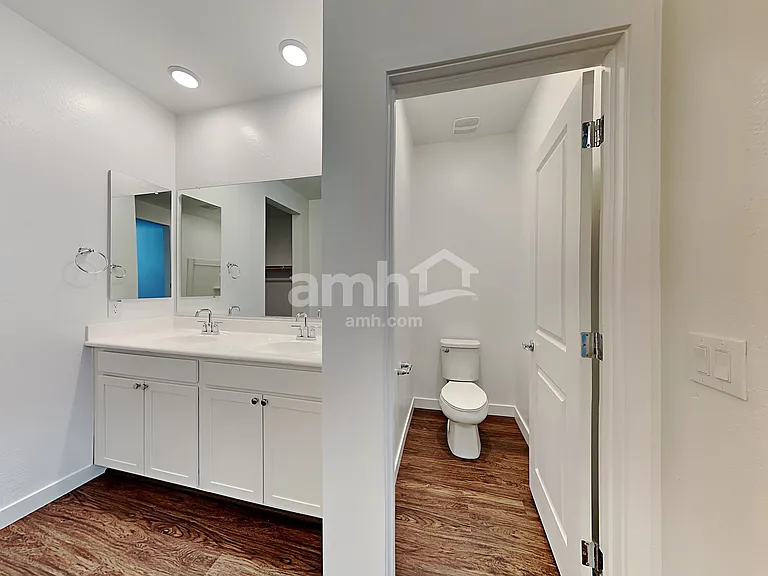 4218 S 105th Dr — Photo 10