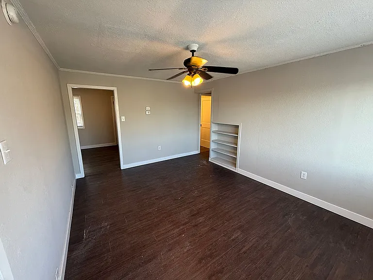 210 Highview Ave — Photo 9