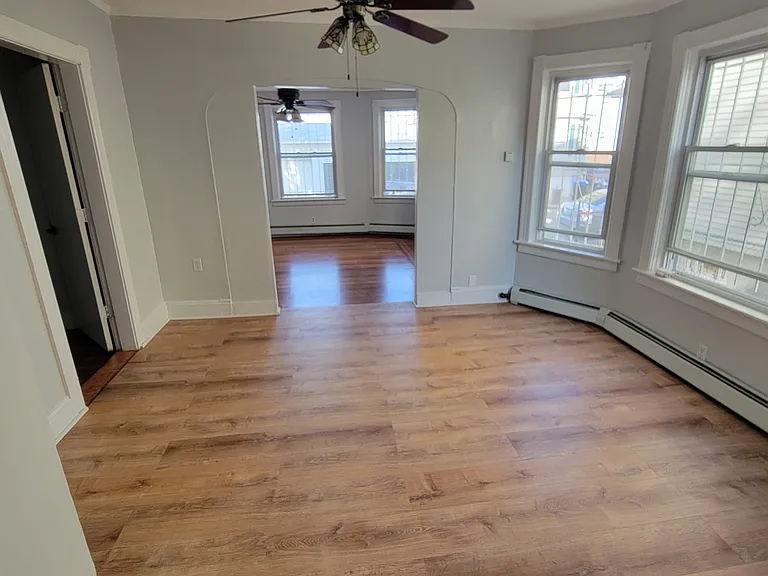 28 Osborn St #1 — Photo 3