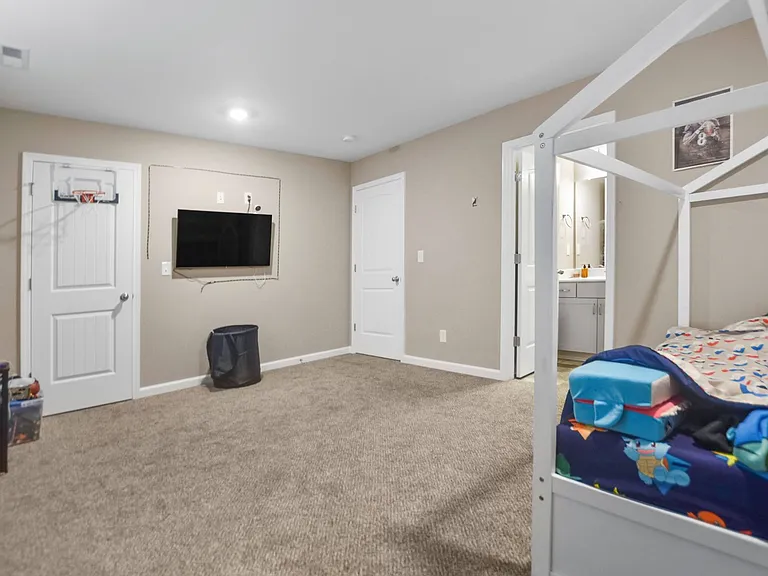 135 Country Ln #104 — Photo 8