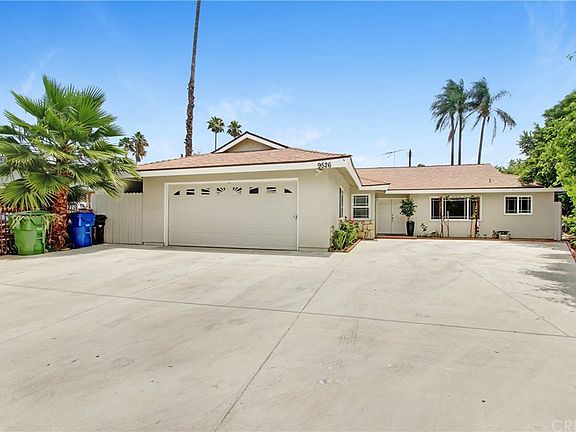 2nd image of 9526 Saloma Ave