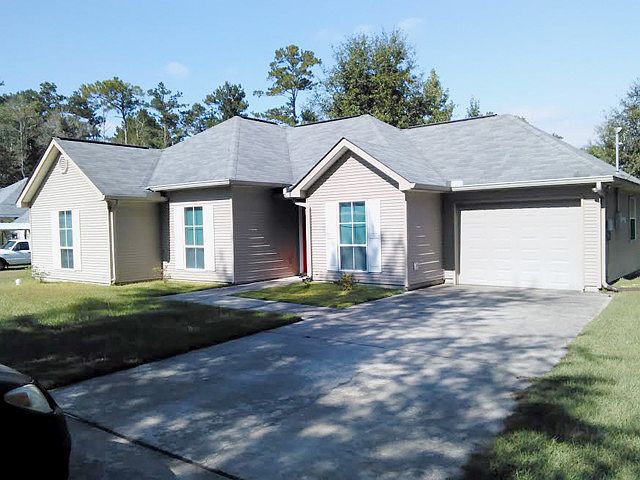 2nd image of 28464 Wildwood St