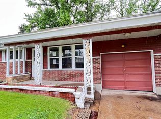 2251 Hollis Dr, Saint Louis, MO 63136