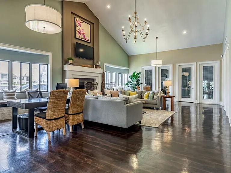 Flagler Pointe Apartments — Photo 8