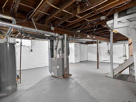 3rd image of 10100 Yale Ave #10100
