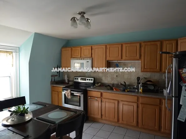 116 Hyde Park Ave APT 3, Jamaica Plain, MA 02130