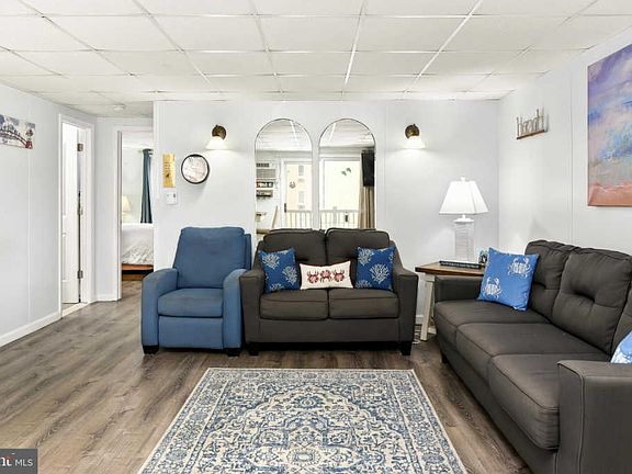 5th image of 4503 Atlantic Ave #201