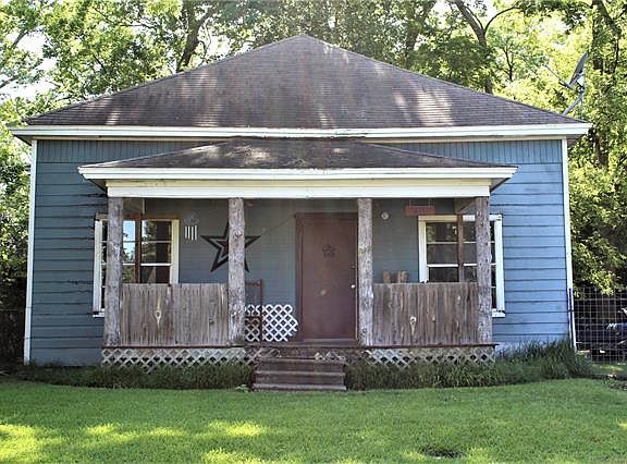 2nd image of 811 N Green St
