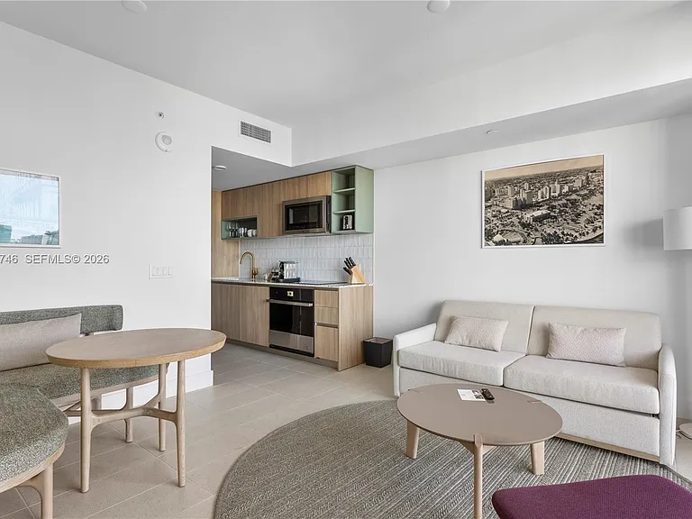 601 NE 1st St #3907 — Photo 4