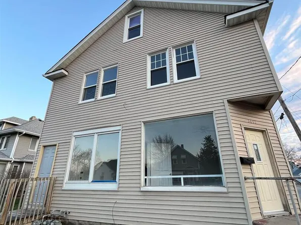 3643 Rockingham Rd, Davenport, IA 52802