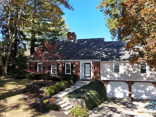 16474 W River Rd, Bowling Green, OH 43402