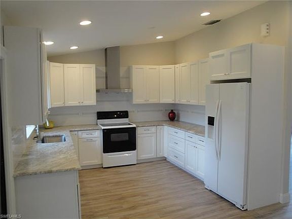 3rd image of 8061 Pennsylvania Blvd