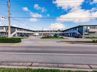 1050 W Palm Beach Rd #B, South Bay, FL 33493