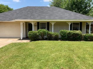 2562 Downs Cir, Bossier City, LA 71111