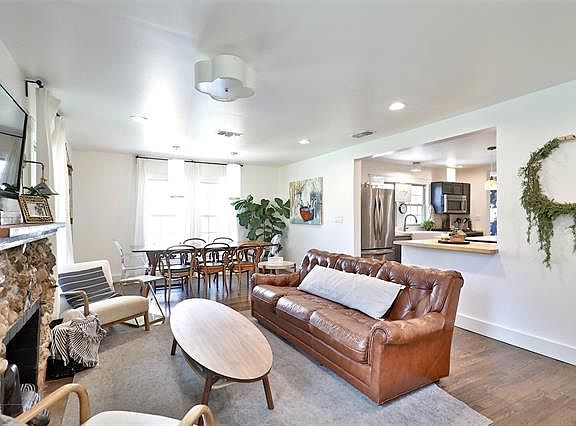 3rd image of 634 College Dr