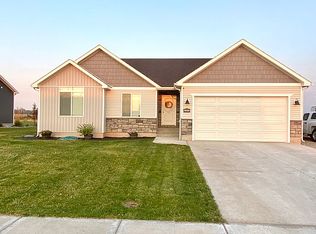 3840 N Rain Tree St, Idaho Falls, ID 83401