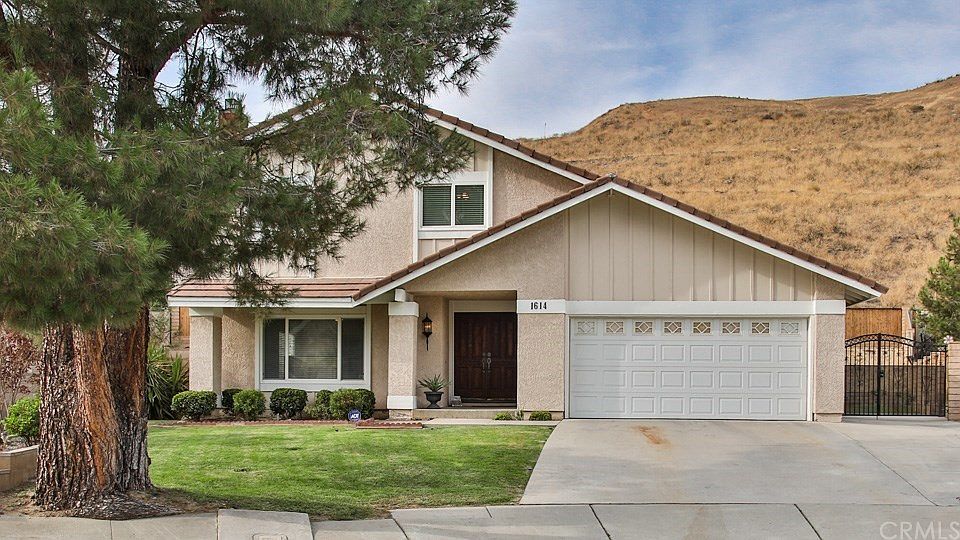 1st image of 1614 W Summit Crest Ct