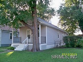 2nd image of 2261 Iowa St