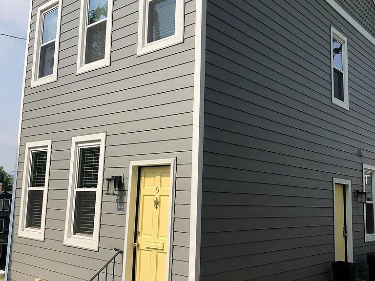5 Saturn Way — Photo 2