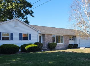 23 Maple Ct, Waterford, CT 06385