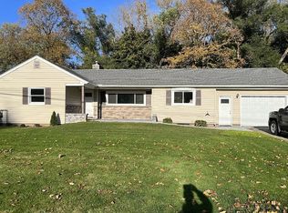 5693 Stone Rd, Lockport, NY 14094