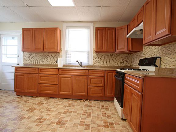 2nd image of 165 Academy St