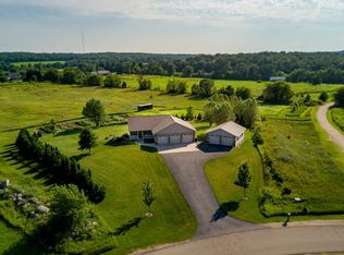 4098 Lovers Ln, Amherst, WI 54406