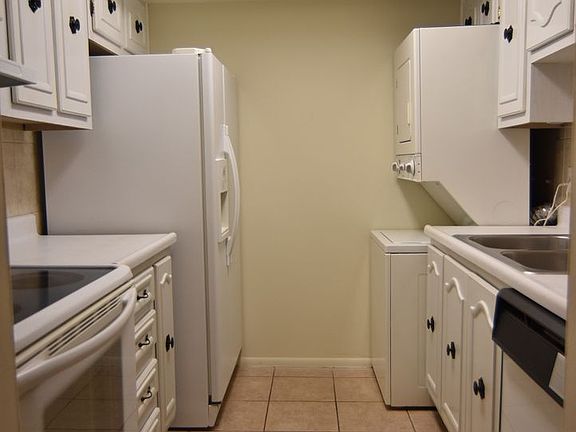 3rd image of 700 E Airport Blvd APT E5