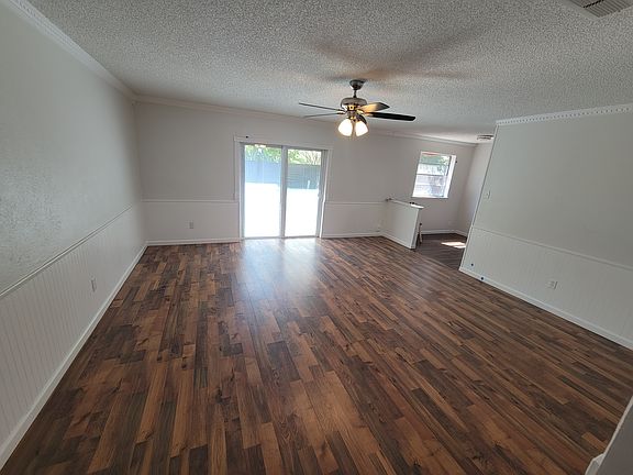 5th image of 7445 Darien St