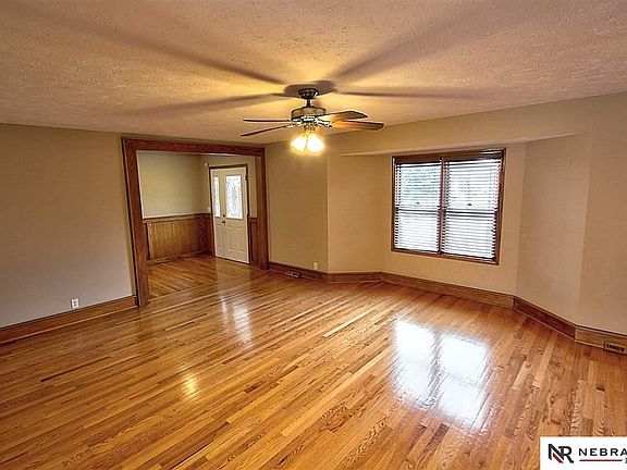 4th image of 916 Oxford Cir