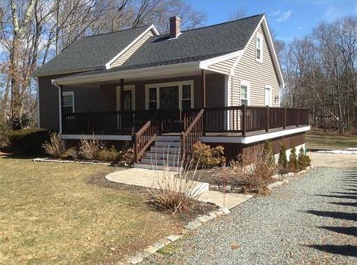 2nd image of 140 Sheridan St