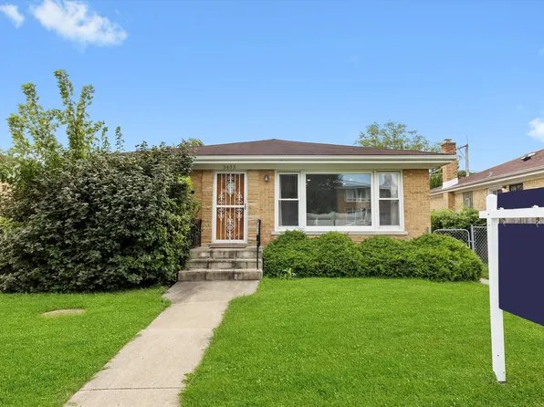 3453 Main St, Skokie, IL 60076