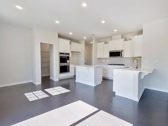 4th image of 17501 Chaco Ln