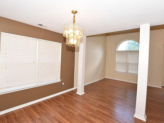 2nd image of 454 Barlow Dr