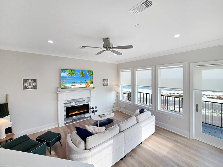 Beach Blvd W — Photo 12