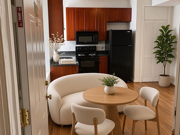 5th image of 1314 14th St NW #102