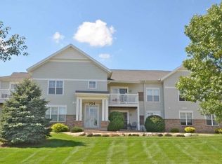 704 Herndon Dr APT 203, Madison, WI 53718