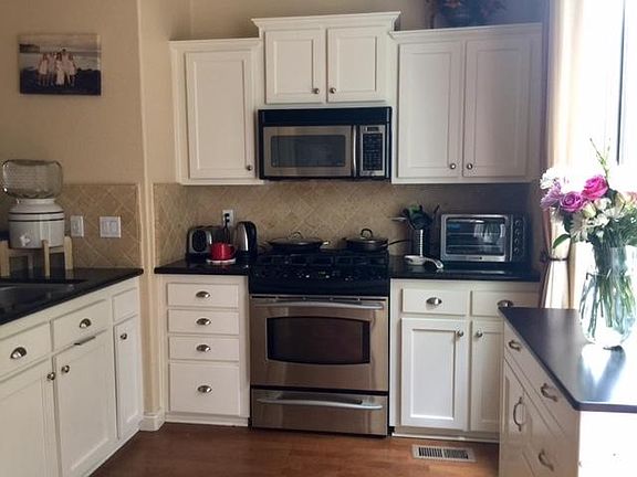 4th image of 128 Creekside Village Dr