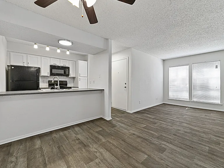 A1 Upgraded Apartment Home