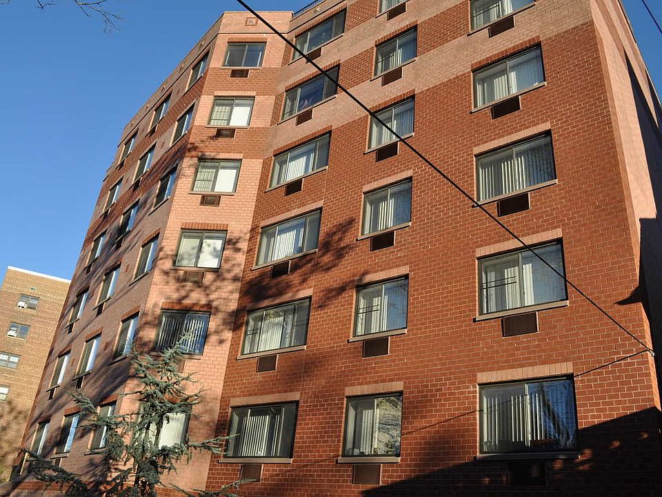 1st image of 14026 Franklin Ave APT 2D