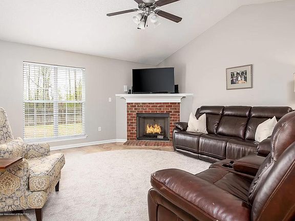 2nd image of 1535 Ian Dr