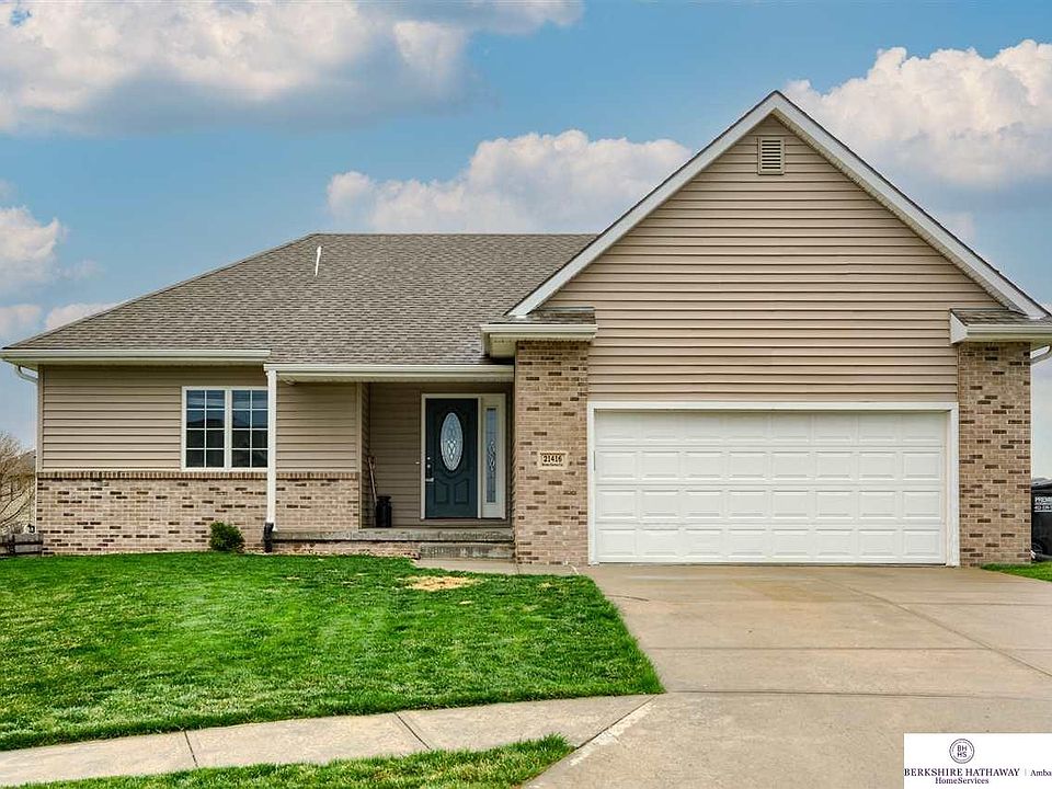 1st image of 21416 Stonehaven Cir
