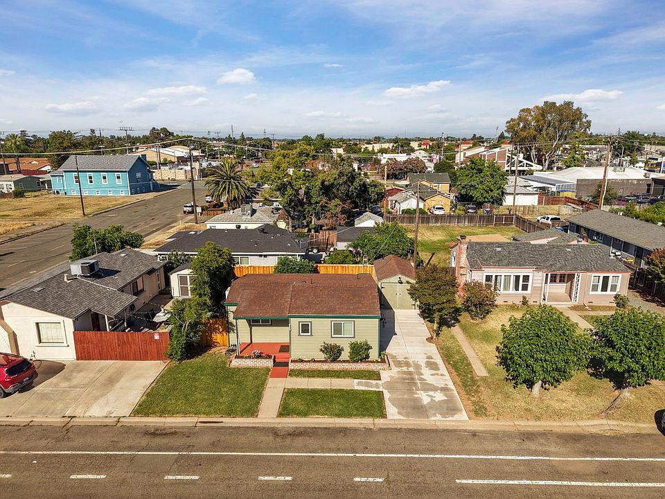 1st image of 209 6th St